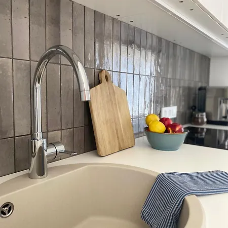 Lukenda Rooms - Boutique Apartments With View Of Adriatic Sea *